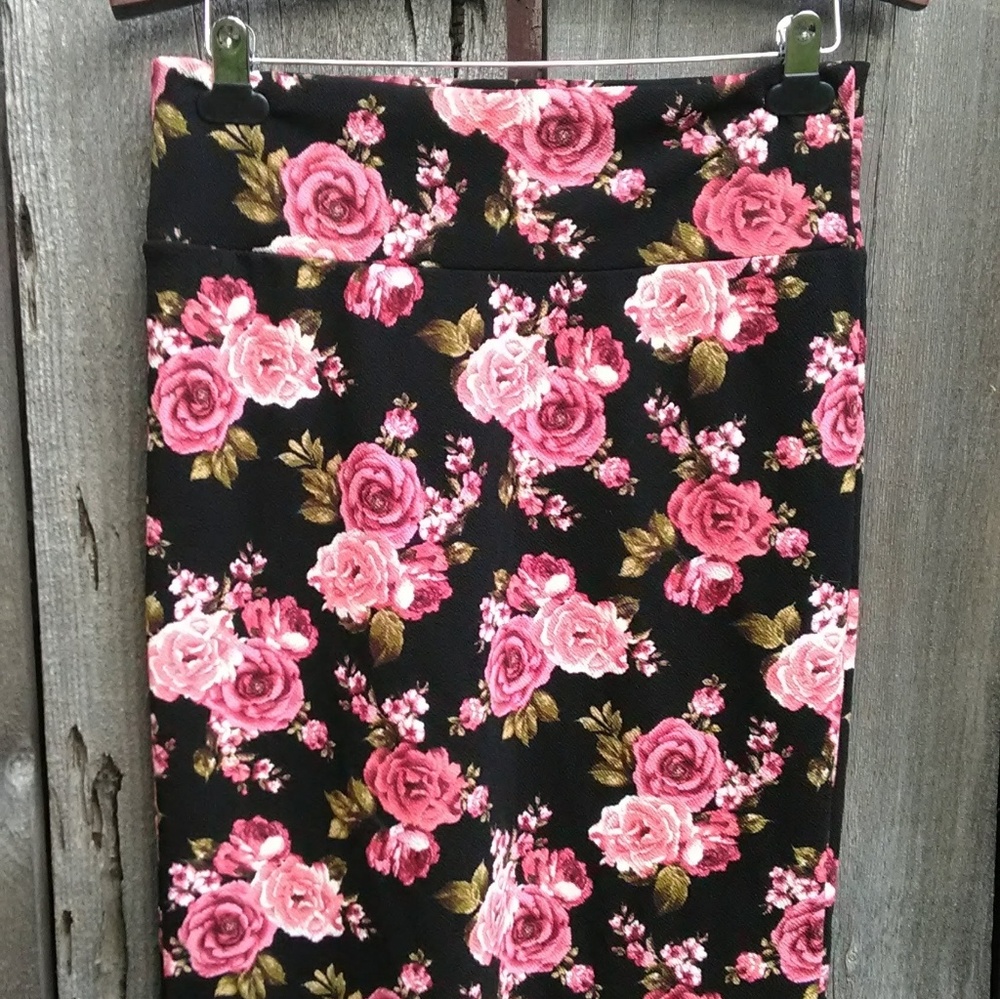 Lularoe cassie vintage roses unicorn medium